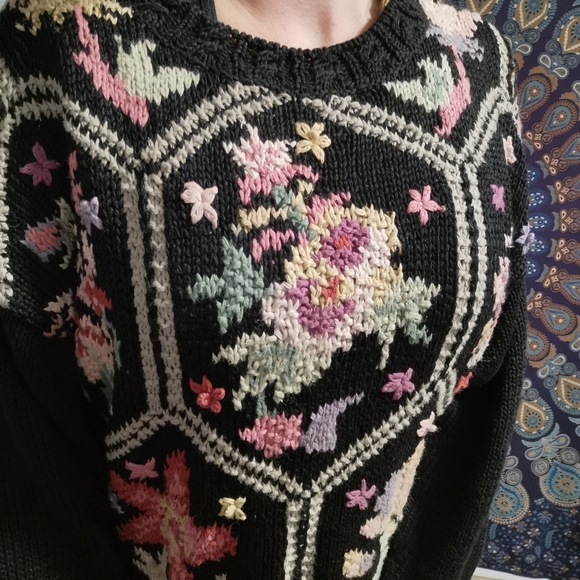 Vintage Knit Floral Sweater - Picture 5 of 6